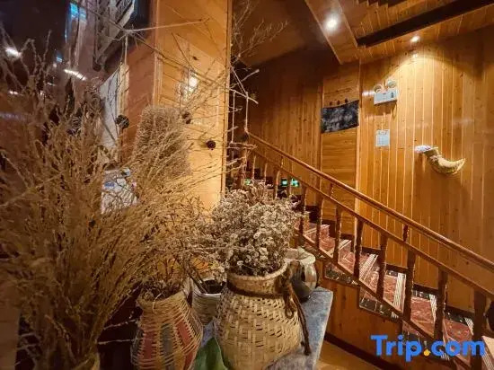Zhaoxing Dongzhai Guiyu View Inn