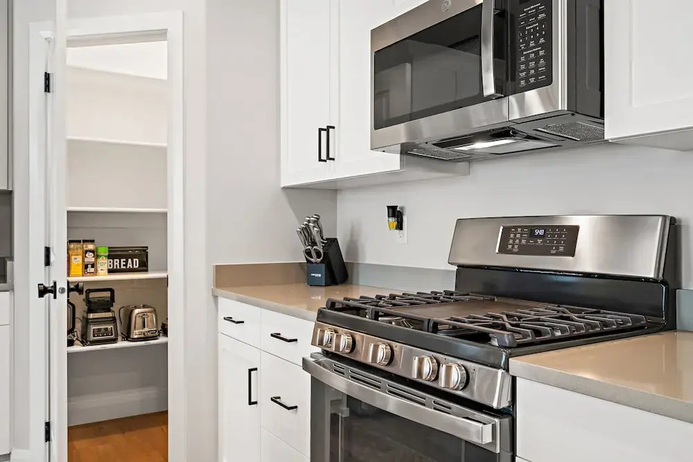 Zions Base Camp 4 Bedroom Townhouse by RedAwning