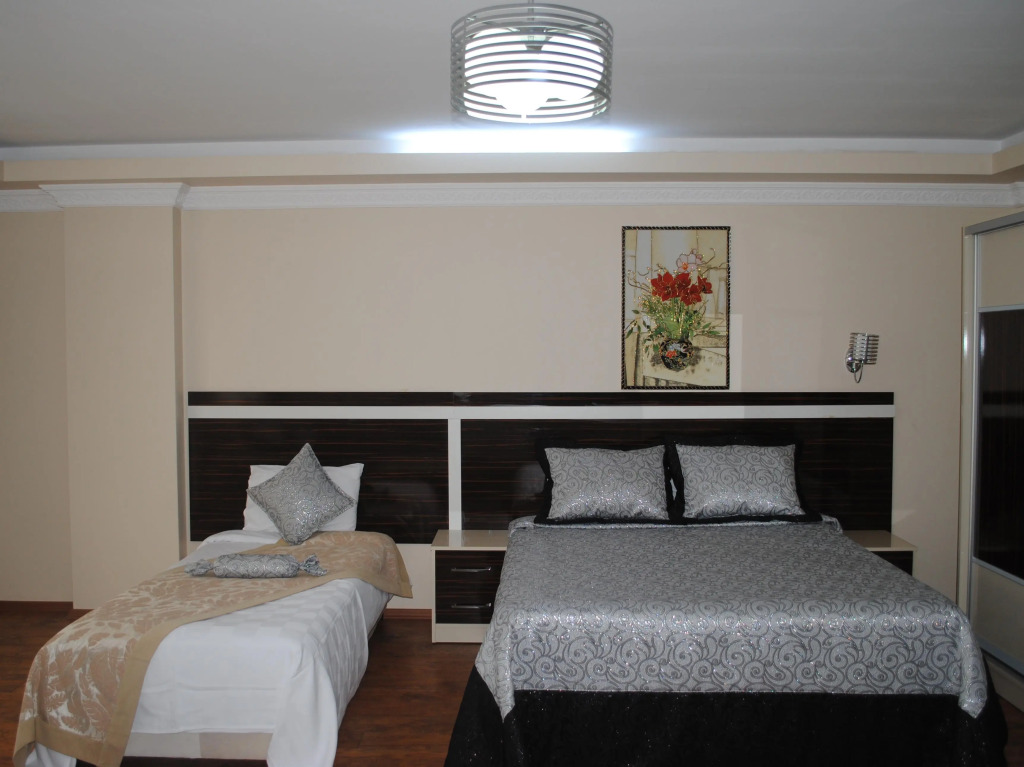 Diamond Suite & Residence
