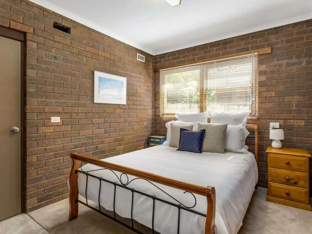 Poolside Getaway Dromana