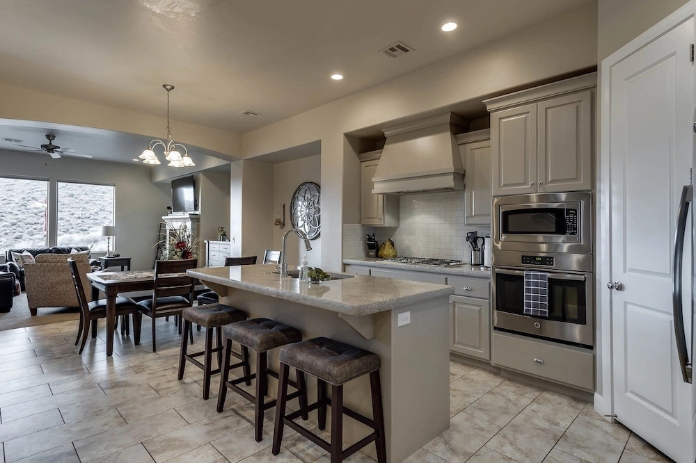Canyon Villas at Coral Ridge