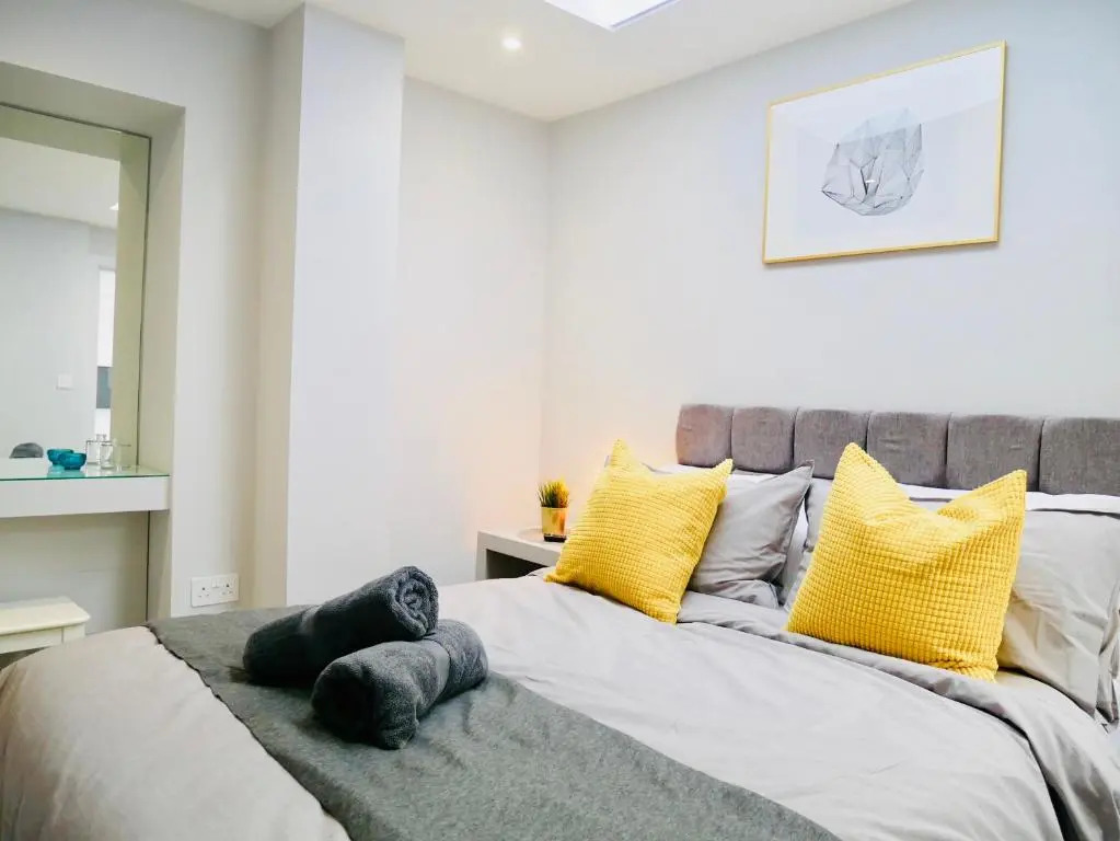 Stunning Sea View Apartment Near the Beach, Bournemouth & Poole