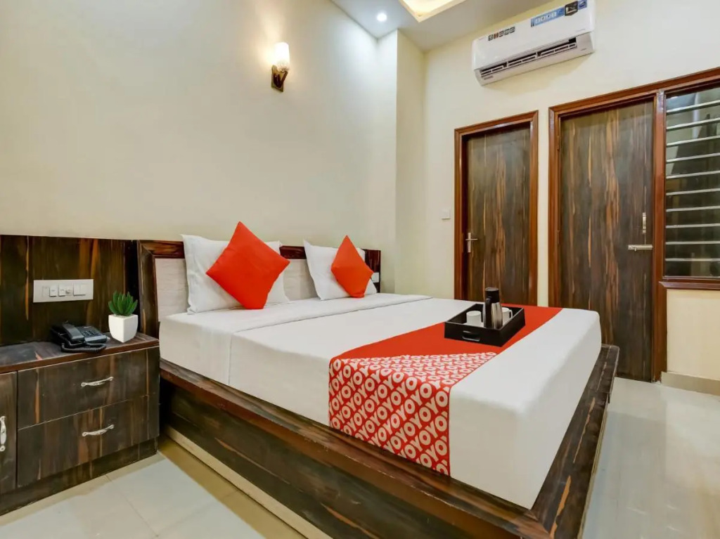 Hotel O Moon trip