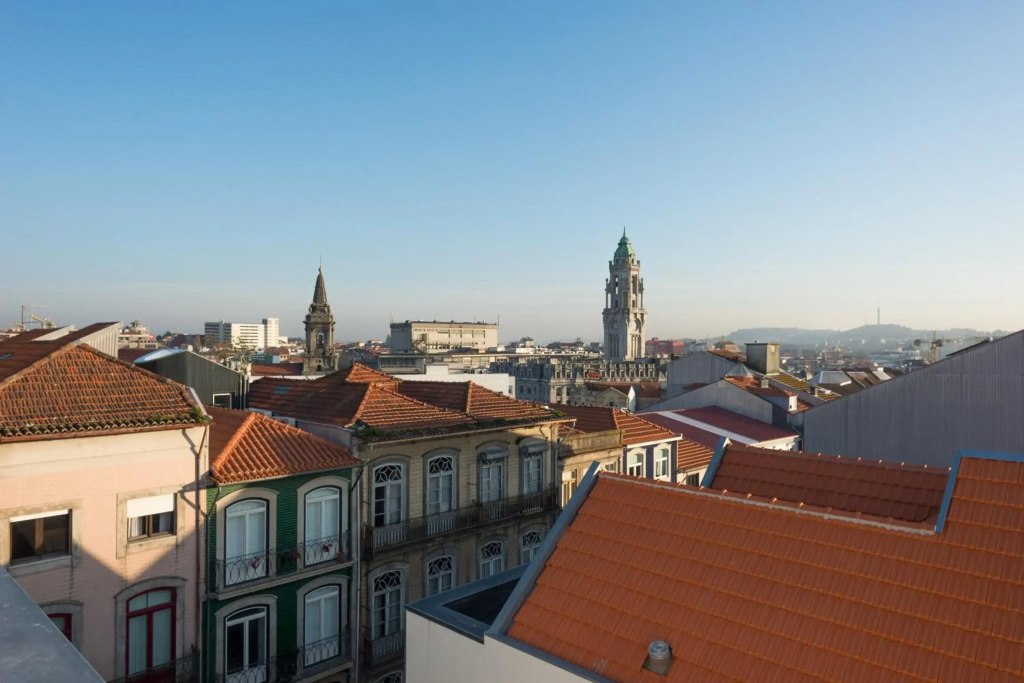 Almada Domus