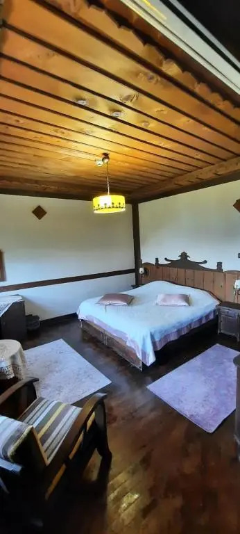 Zümrüdüanka Otel