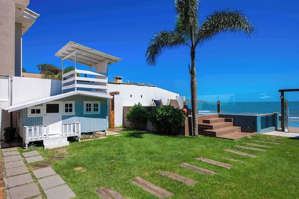 Casa da Praia e Suítes 643