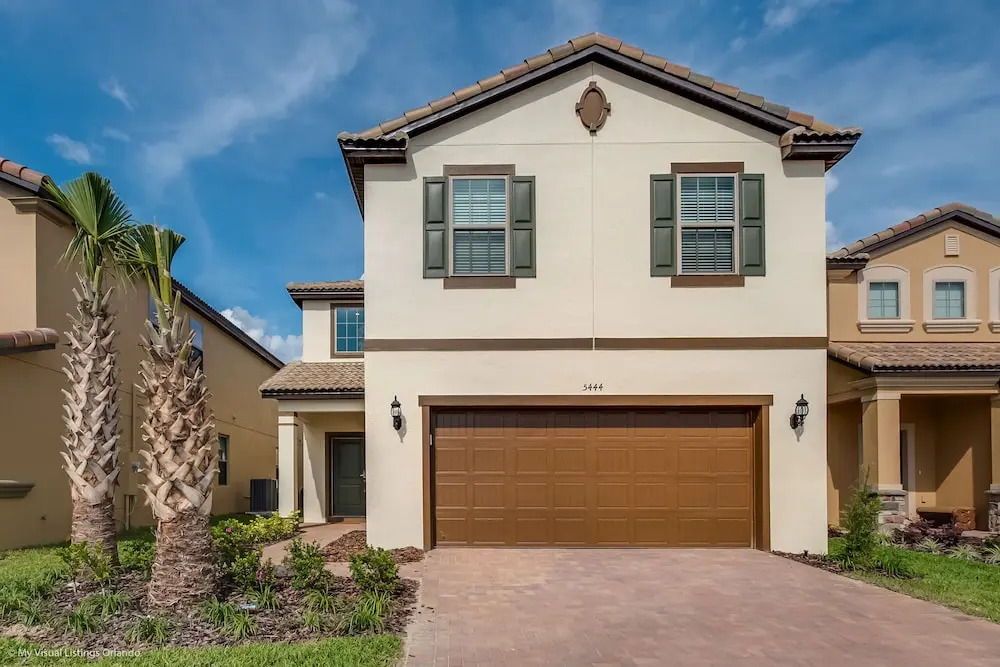 5444 Misty Oak Circle