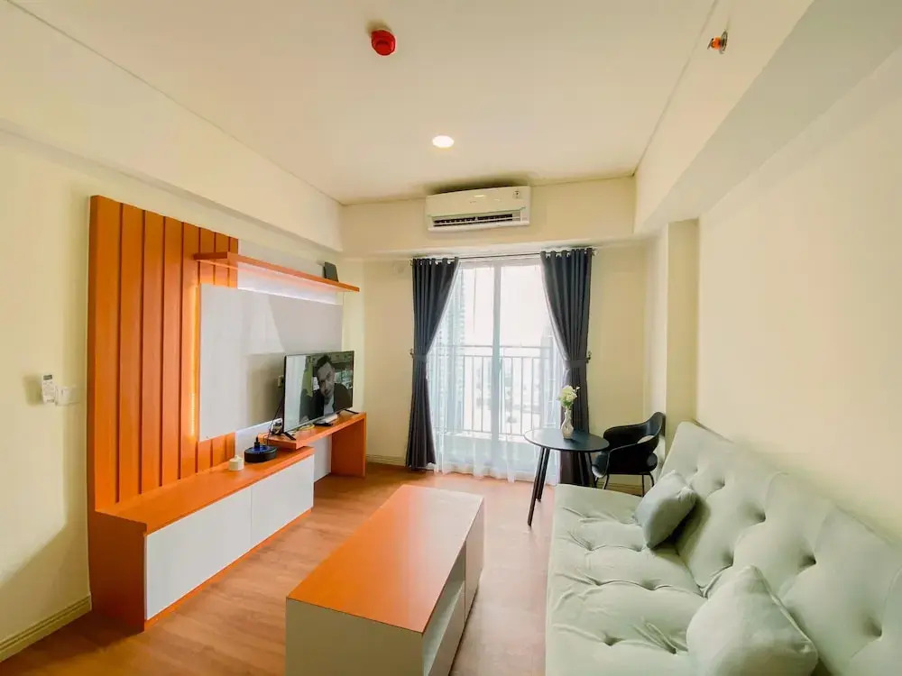 Comfort Living 1Br Work Space At Meikarta Apartment