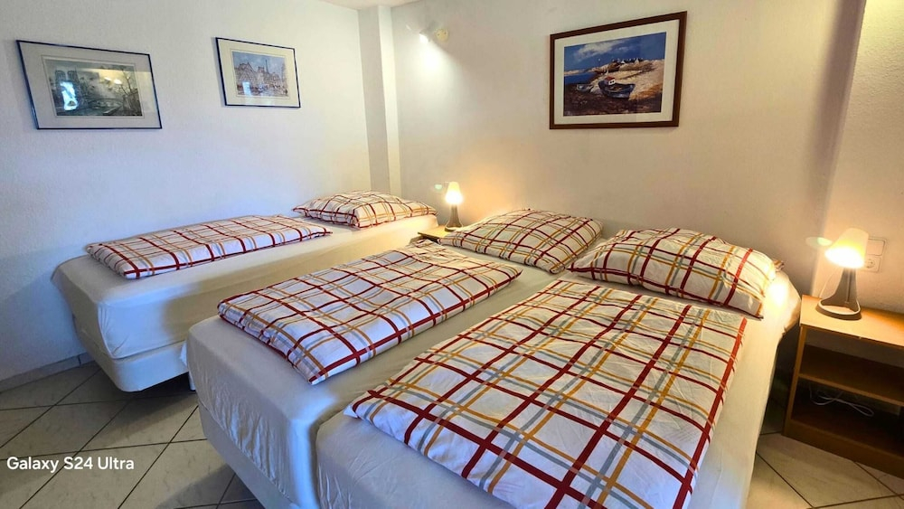 Mobile Home im Ferienpark mit Seezugang