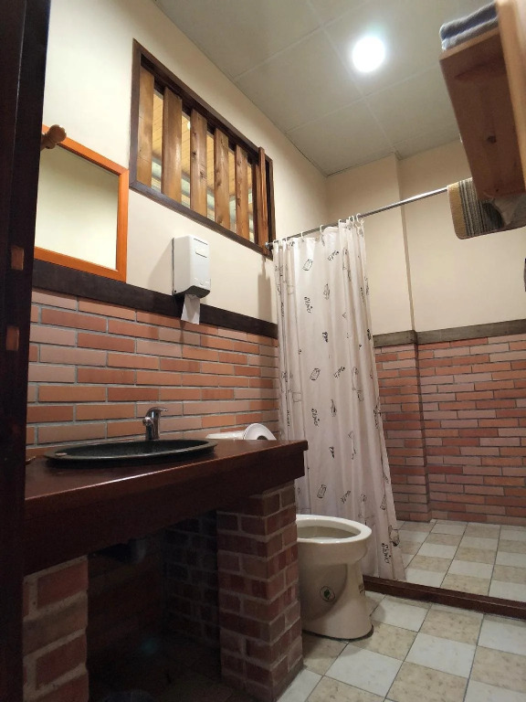 Jiji Village Villa B&B