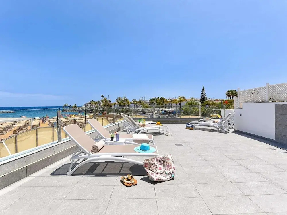 Apartment Mogan With Stunning Beach Views