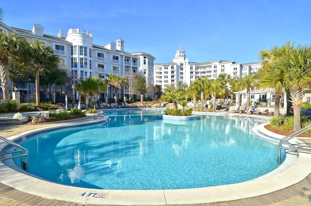 Coastal Luxury Bay Front Condo With Tram