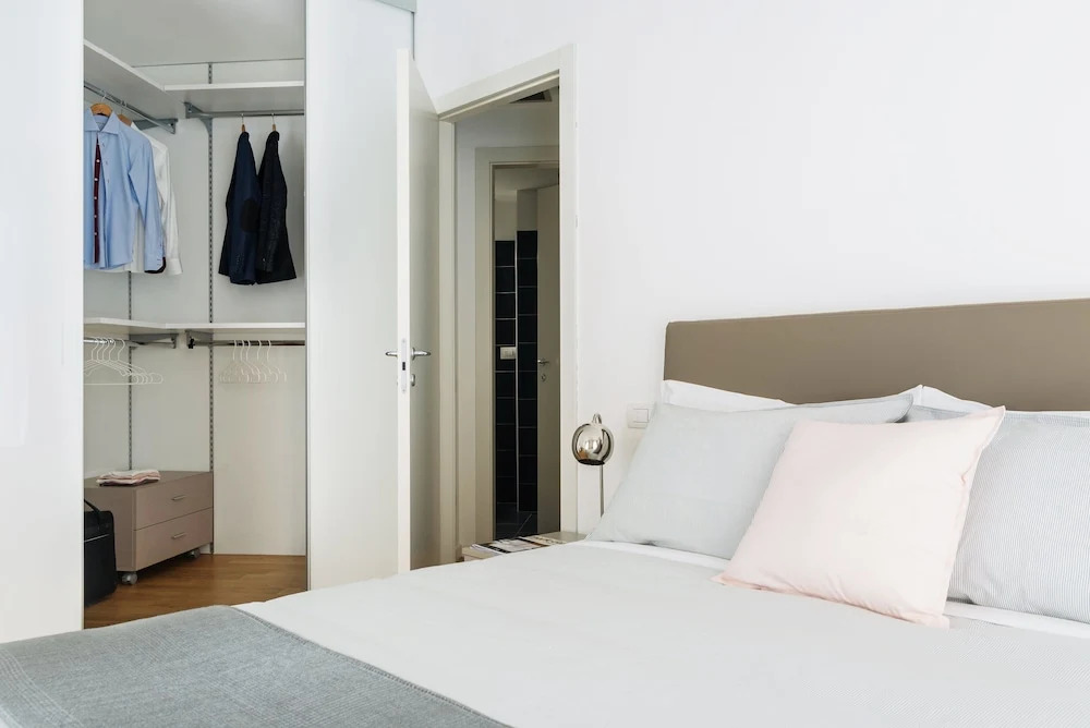 Altido Sunny 1-Bed Flat With/ Balcony