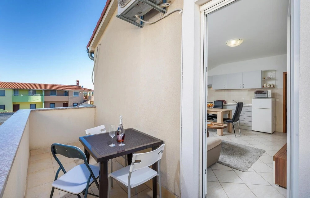 Awesome Apartment in Valbandon With Wifi and 1 Bedrooms