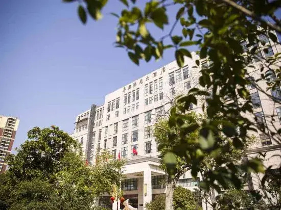 Fukang Sunshine Holiday Hotel