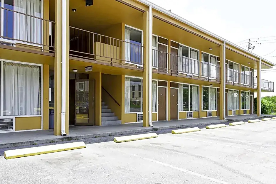 Hotel Valdosta GA I-75 & St Augustine Rd