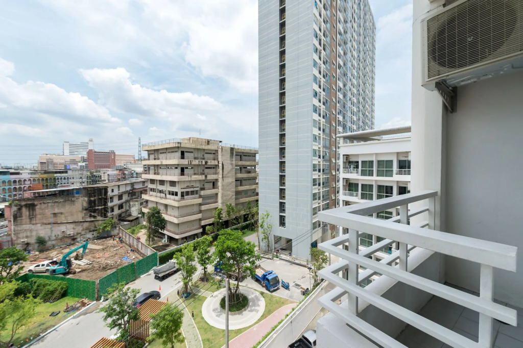 J Park at Chinnakhet