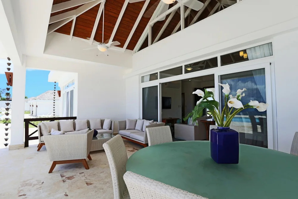 Ocean Front Villa Deluxe 4 Bedroom
