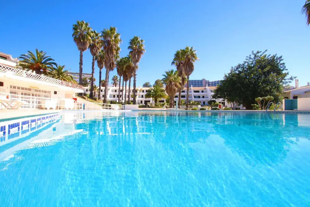 Villa Saint Lucia - com acesso a piscina e BBQ em Albufeira
