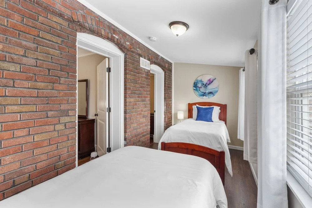 Forest Park Oasis | JZ Vacation Rentals