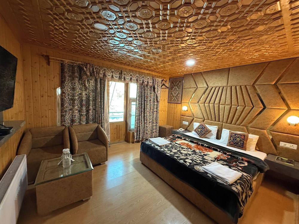 Srichan Resorts