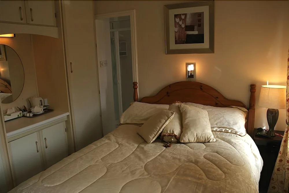 Woodview Lodge B&B