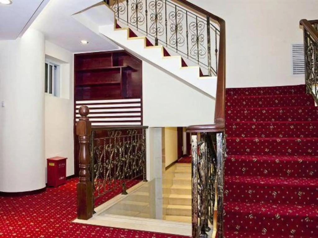 Yanrui Hotel