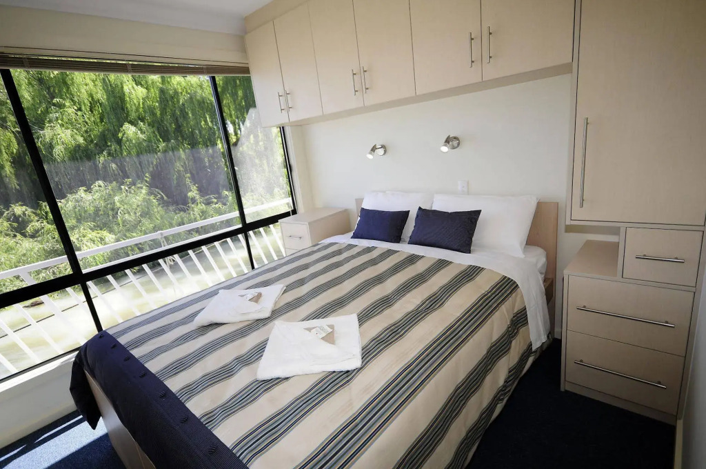 Renmark River Villas and Boats & Bedzzz