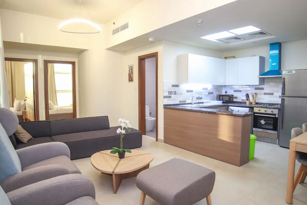 2 Bedroom Apartment- Azizi Plaza