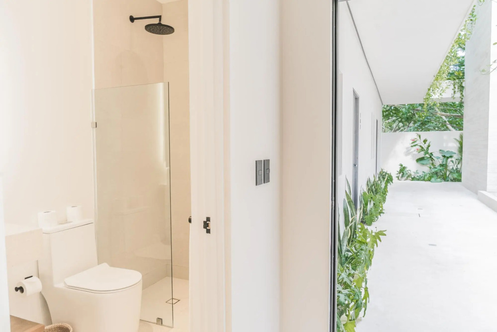 Modern & Stylish 1BR Apartment | La Veleta | Infinity Pool, Fitness Area & Rooftop Lounge