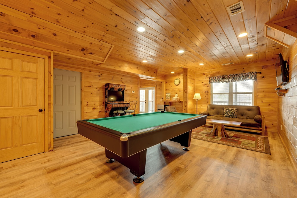Hot Tub + Game Room: Spacious Blue Ridge Retreat!