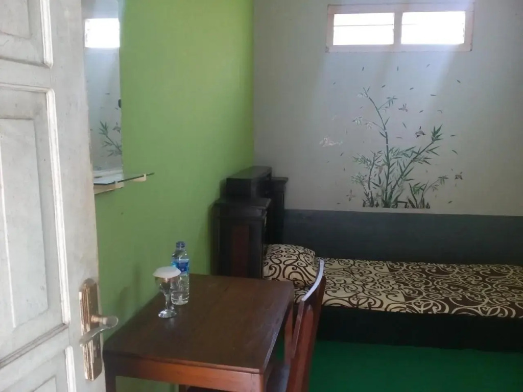 Pendopo Kayuwanan Syariah Near Terminal Giwangan