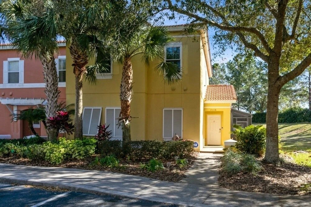 Newly Upgraded Modern 4br/3br Private Pool Th 4 Bedroom Townhouse by RedAwning