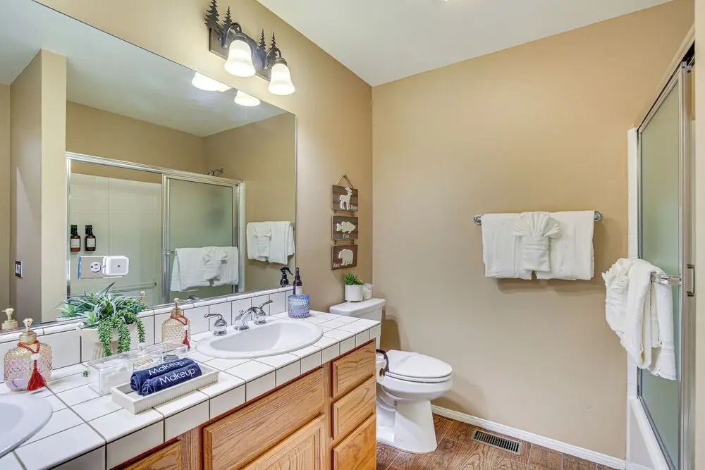 Family-friendly Home w/ Hot Tub in Big Bear!