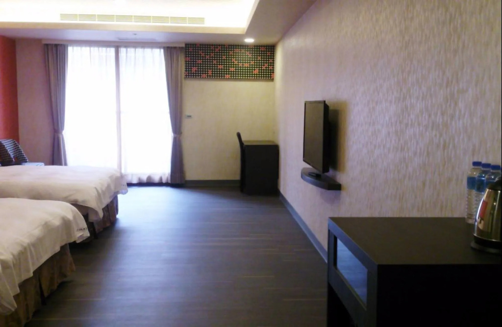 Crystal Hotel