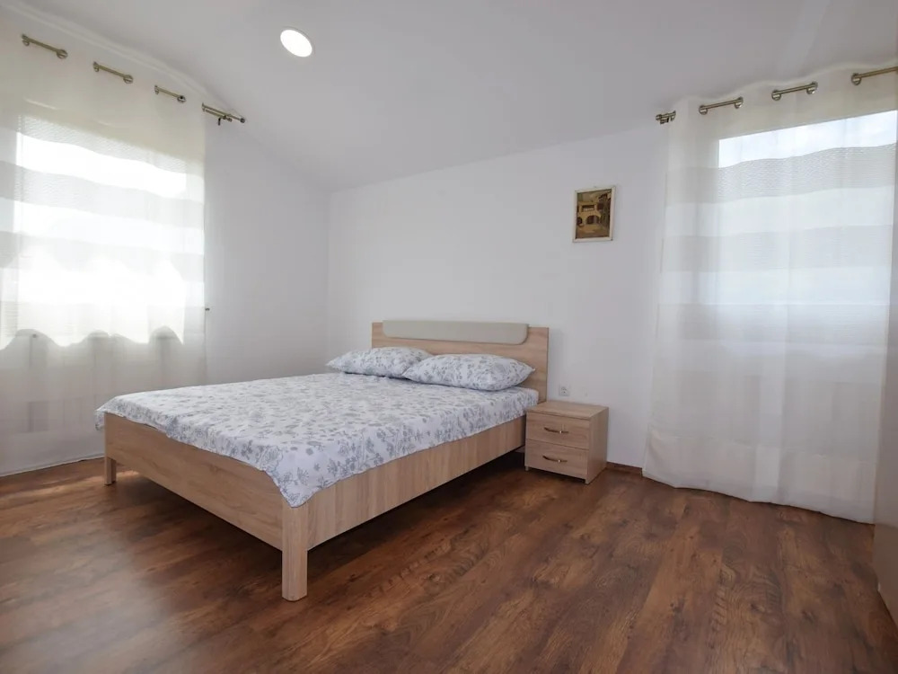 Apartment in Pula With Bbq, Parking, AC