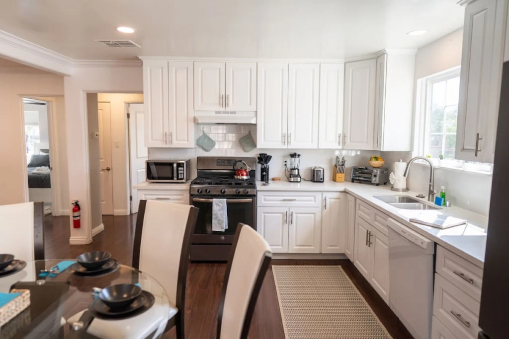 Tranquil 2BR Home in Beautiful Neighborhood (P24)