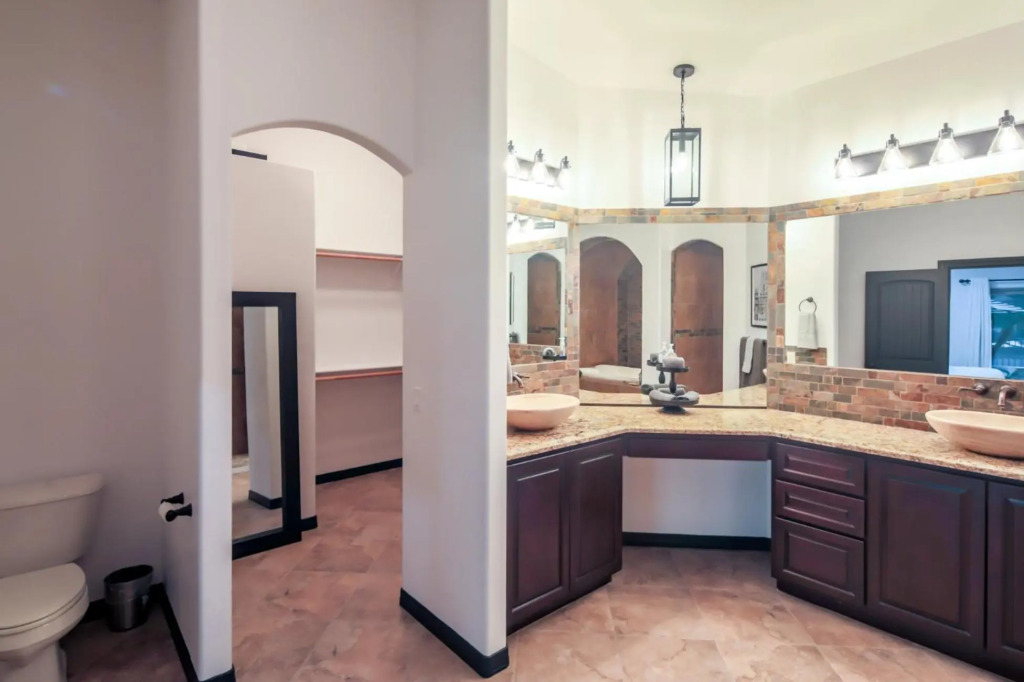 VIEWS! Luxury Lake Home W/ Pool, Spa & Fire Pit