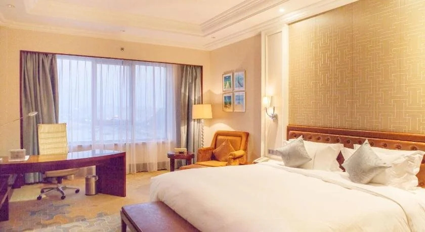 Glory Charm Hotel