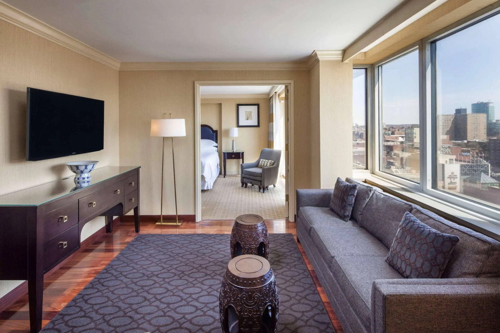 Sheraton LaGuardia East Hotel