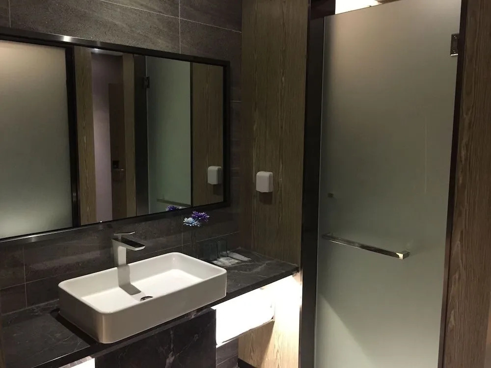 Lifu Hotel Shachong Metro Branch