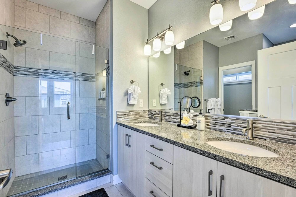 Spacious Old Town North Home w/ Rooftop Deck!