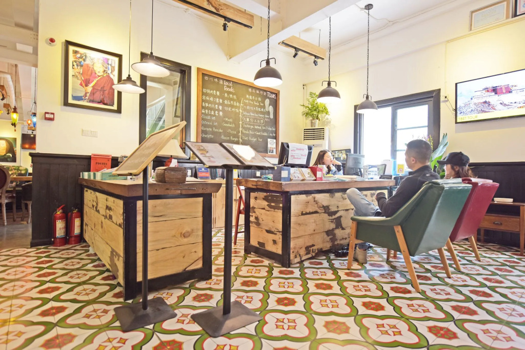 POSHPACKER - Chengdu Flipflop Hostel