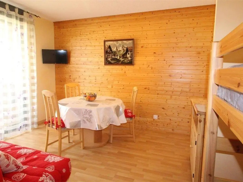 Appartement Bagnères-de-Luchon, 2 pièces, 4 personnes - FR-1-313-160