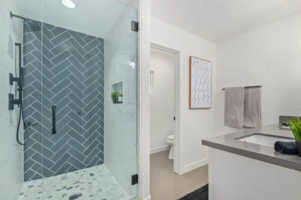 5BR Resort-style Oasis 2 Primary s Cabana Gameroom