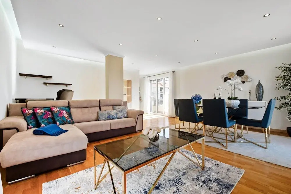 Penthouse Prestige by Homie
