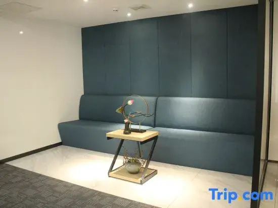 Qingmu Select Hotel (Nanjing Gaochun Subway Station Zhenxing Road)