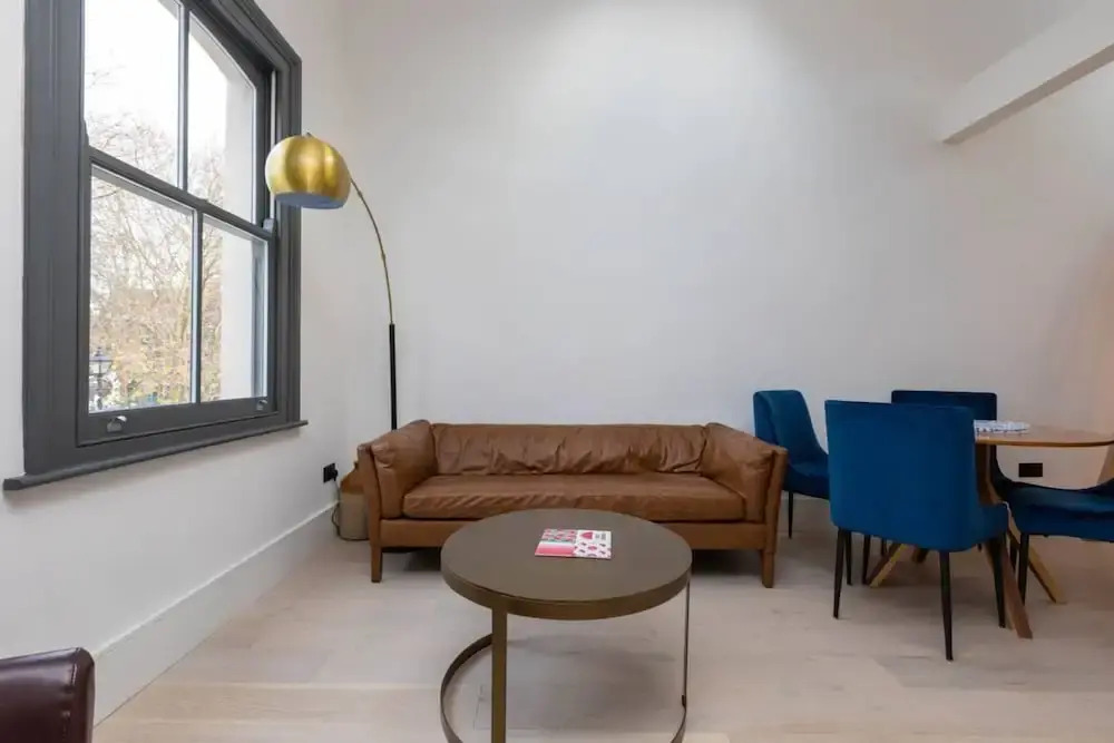 Contemporary 2 Bedroom Apartment on Columbia Road