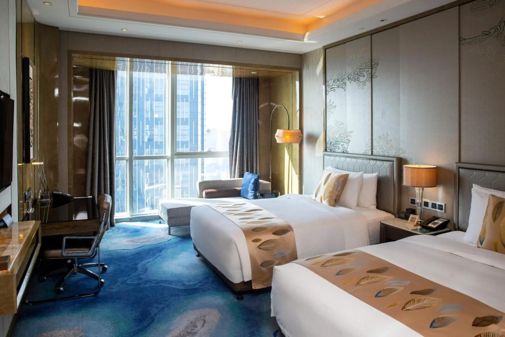 Pullman Yantai Center