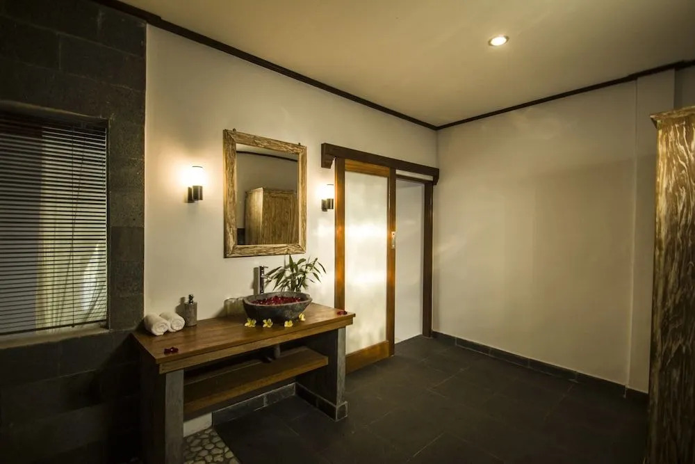 Akusara Guest House